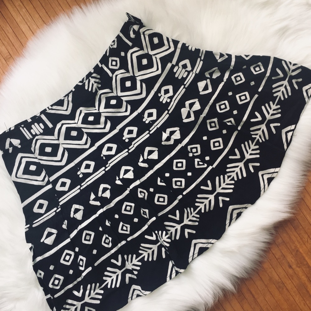 Women’s Aztec Skirt